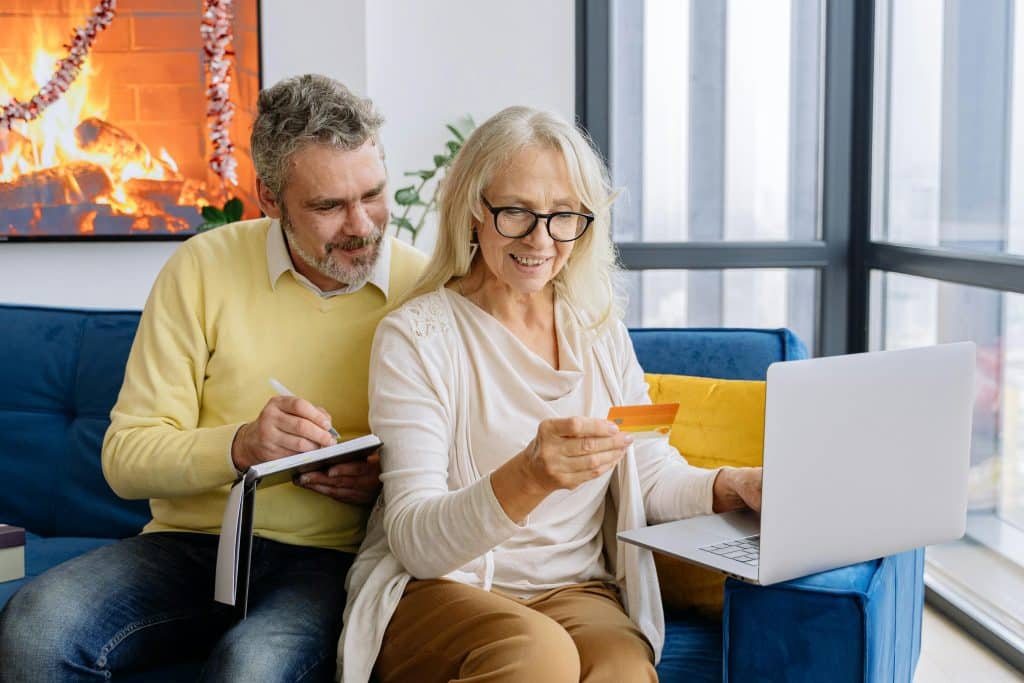 UK expats discussing their pensions